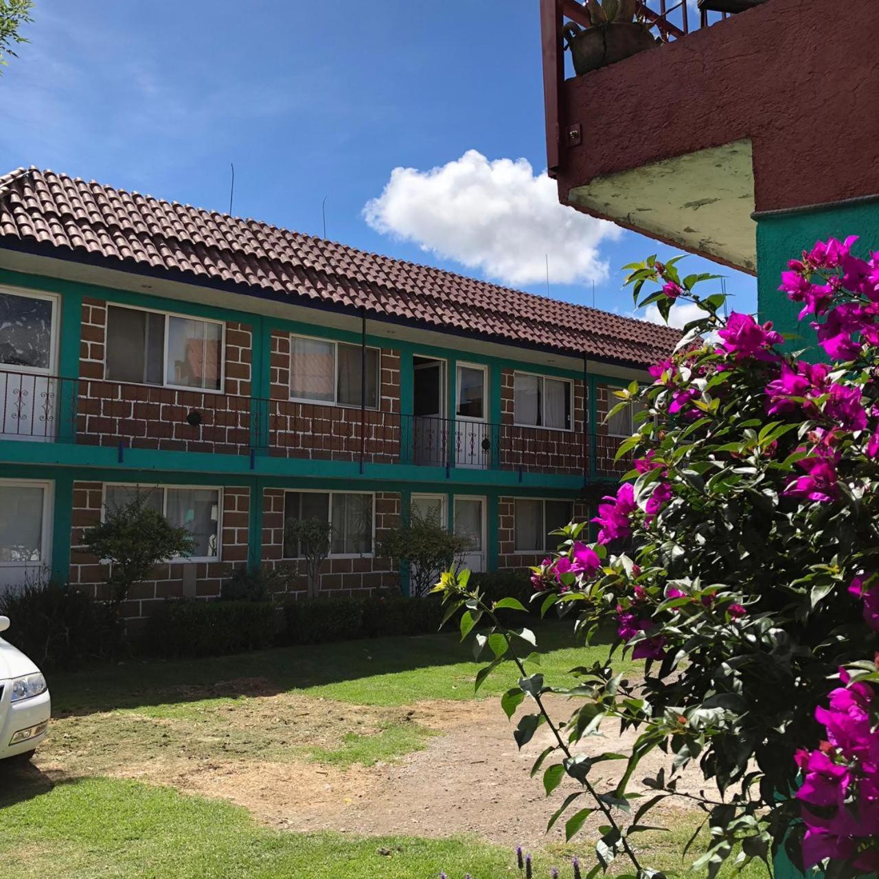 Hotel Las Fumarolas De Don Goyo Cholula Zewnętrze zdjęcie